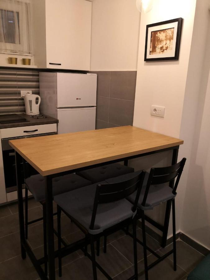 Bibi Zahumska Apartman Belgrade Luaran gambar